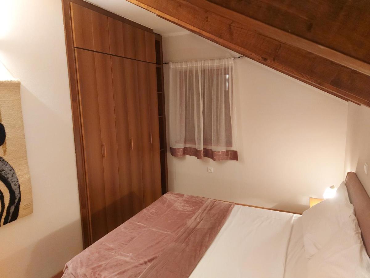 Apartments Villa Aurora Ražanac Esterno foto