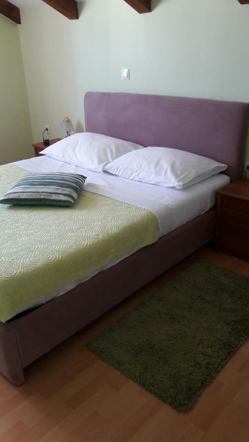 Apartments Villa Aurora Ražanac Esterno foto